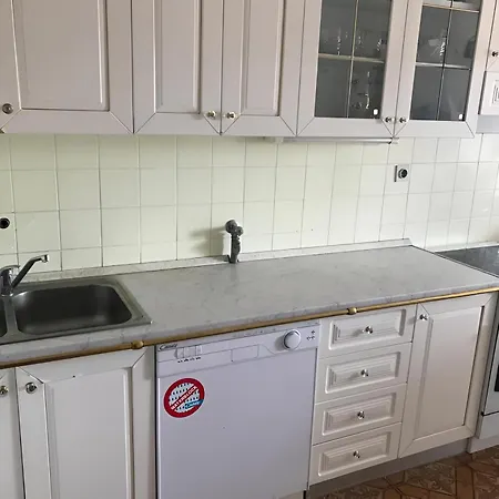 Апартаменты Spacious 2-bedroom *