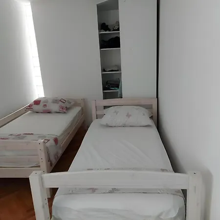 Spacious 2-bedroom Апартаменты Сплит