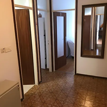 Spacious 2-bedroom アパート